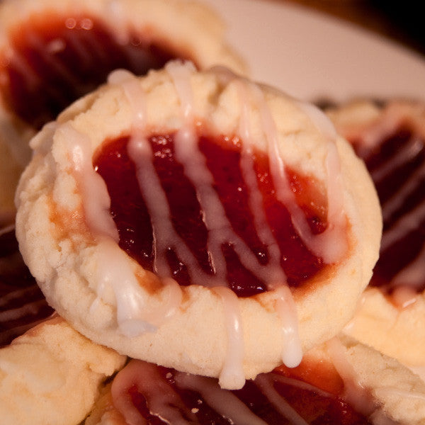 While they are a new addition to our bakery lineup, shortbread cookies have proven to be a popular variety. Like a thumbprint cookie, this our shortbread cookies are both soft and solid without being crisp. Available in either strawberry, red raspberry or black raspberry.
Each cookie is approximately 2.5 in diameter.